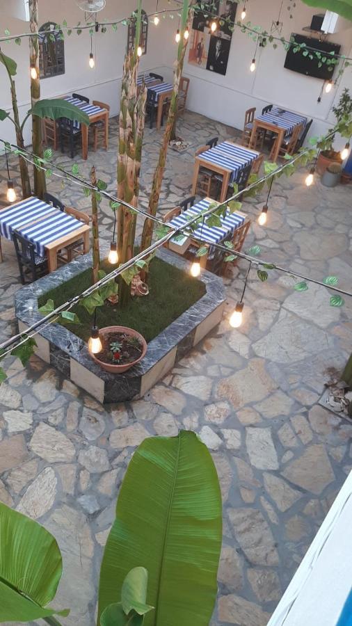 1989 Hotel Sebat Çeşme Esterno foto